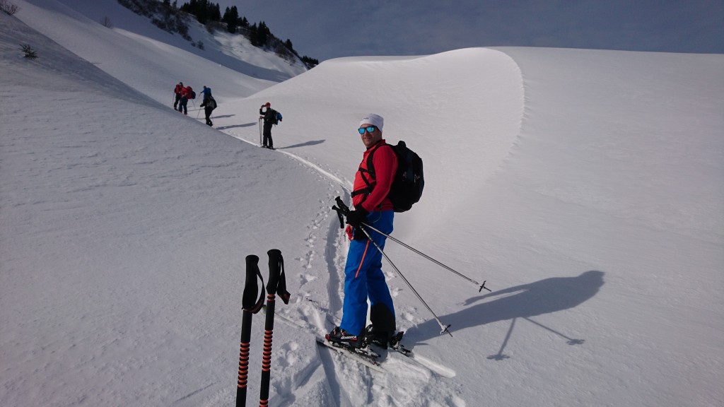 Im Powder auf den Gipfel: Skitouren mit der Skischule Lüneburg